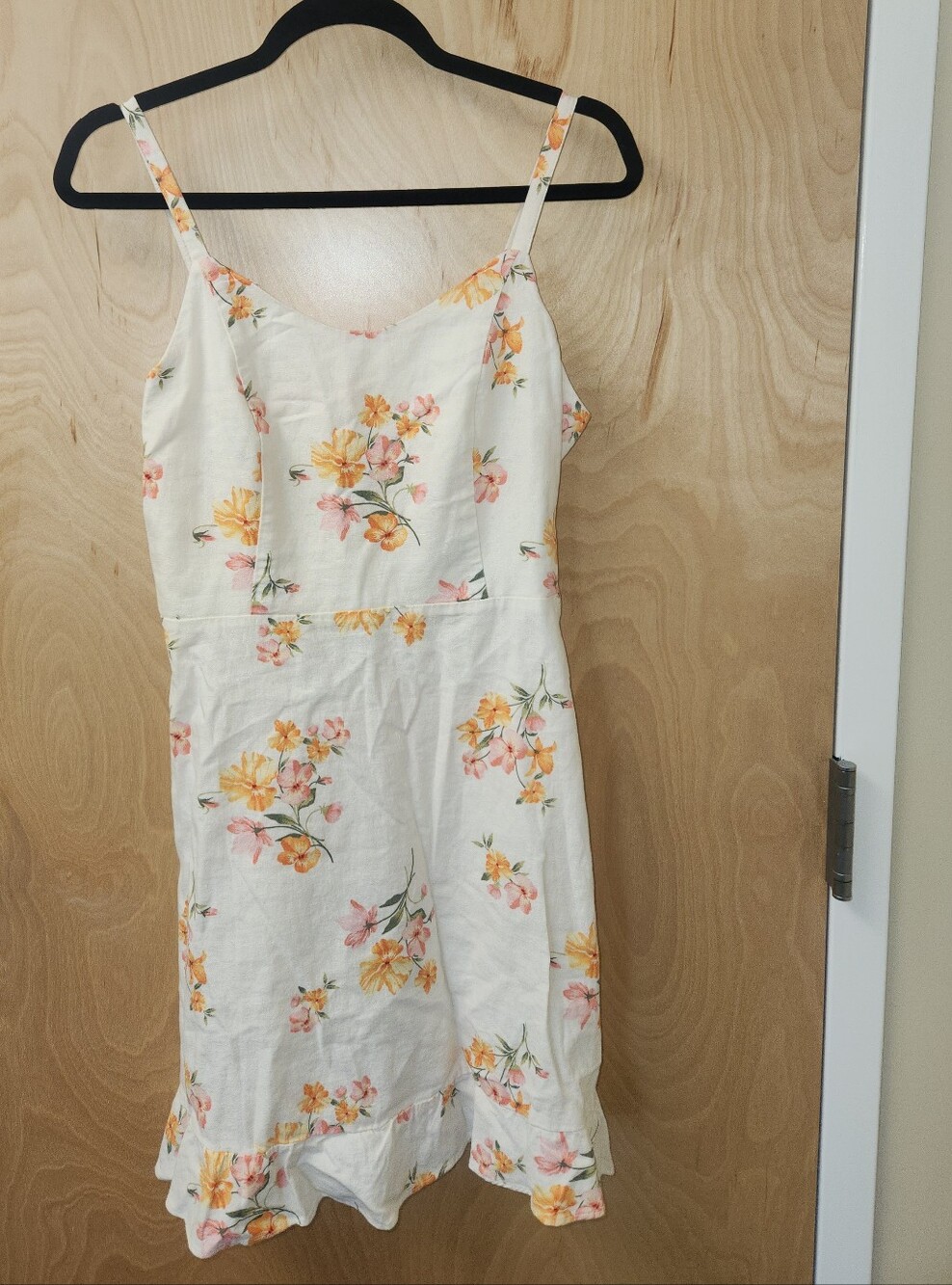 Old Navy Women’s Cream Floral Sundress with Spaghetti Straps Size Med